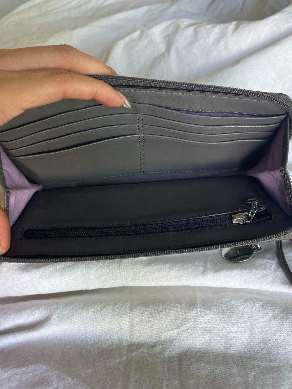 Vintage Y2K Coach Shimmery Metallic Gray & Black Ocelot Print Zip Around Wallet - Picture 5 of 9